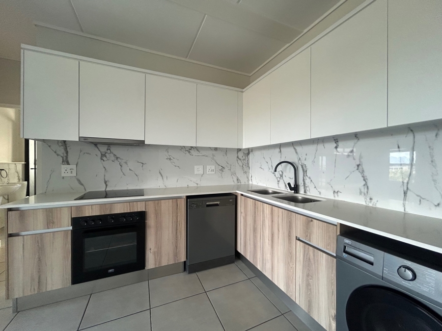To Let 2 Bedroom Property for Rent in Sandown Western Cape